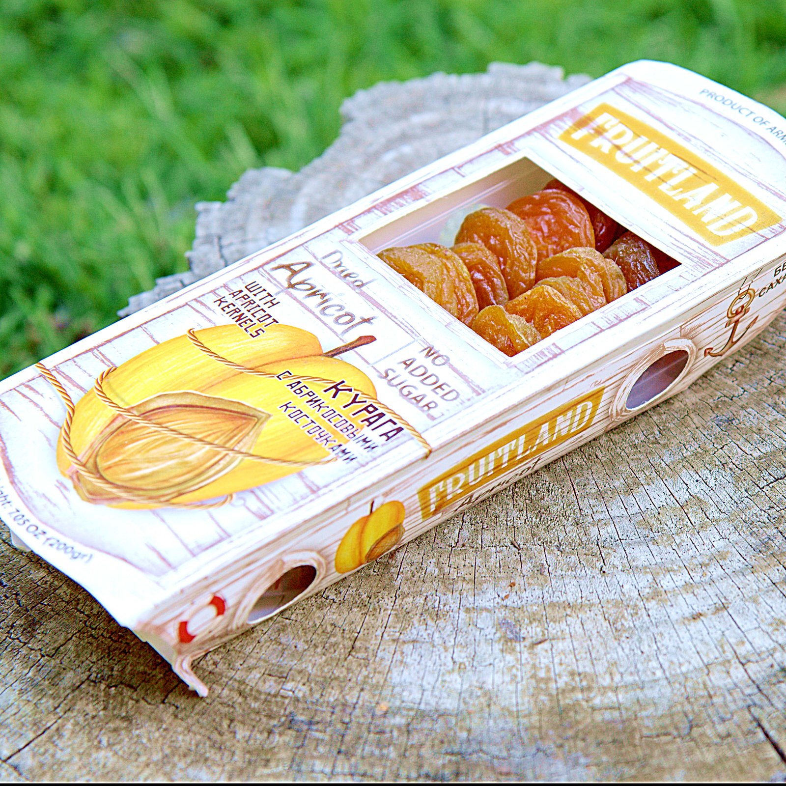 Fruitland dried apricot with kernels, no added sugar